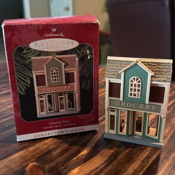 1998 Hallmark Grocery Store Nostalgic Houses & Shops Ornament #15 in Series - Picture 6 of 9